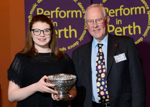 Daisy Richards (viola), winner of the Larg Instrumental Trophy, with Federation adjudicator, Stewart Fyffe.