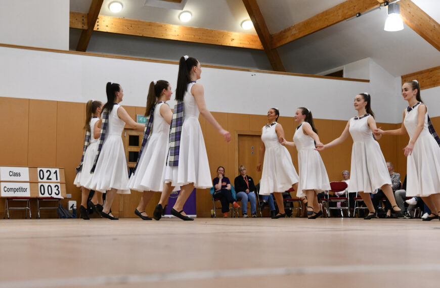 Day 5 – Bankfoot Church – Dancing